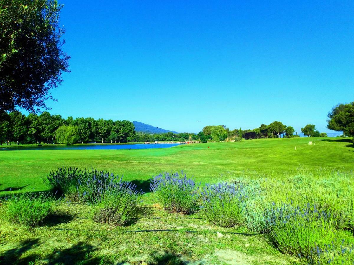 Charmant T2 Climatise Avec Belle Vue , Golf De Pont-Royal Mallemort Exterior foto