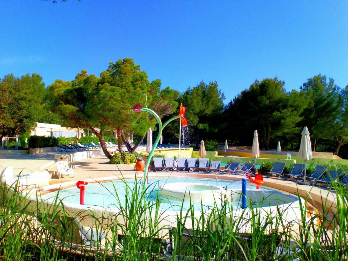 Charmant T2 Climatise Avec Belle Vue , Golf De Pont-Royal Mallemort Exterior foto