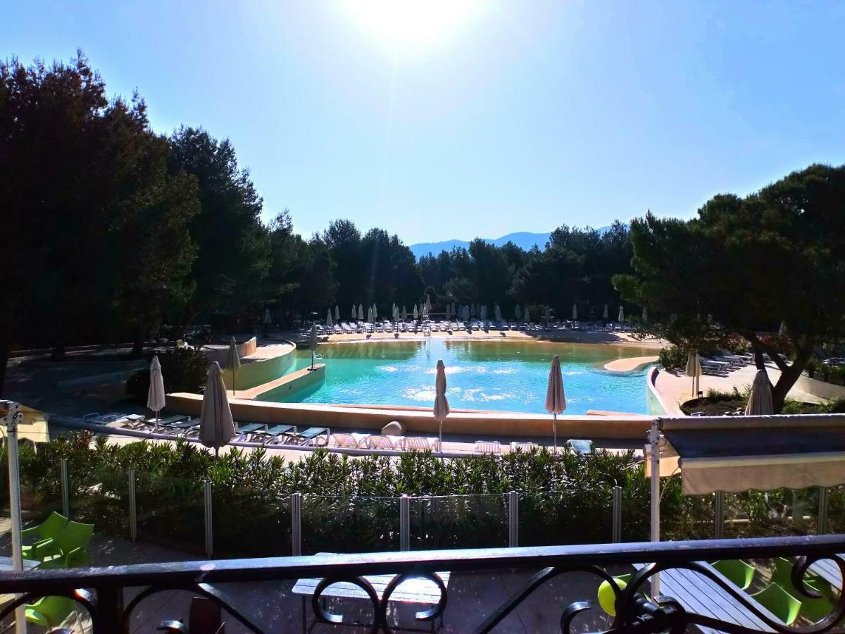 Charmant T2 Climatise Avec Belle Vue , Golf De Pont-Royal Mallemort Exterior foto
