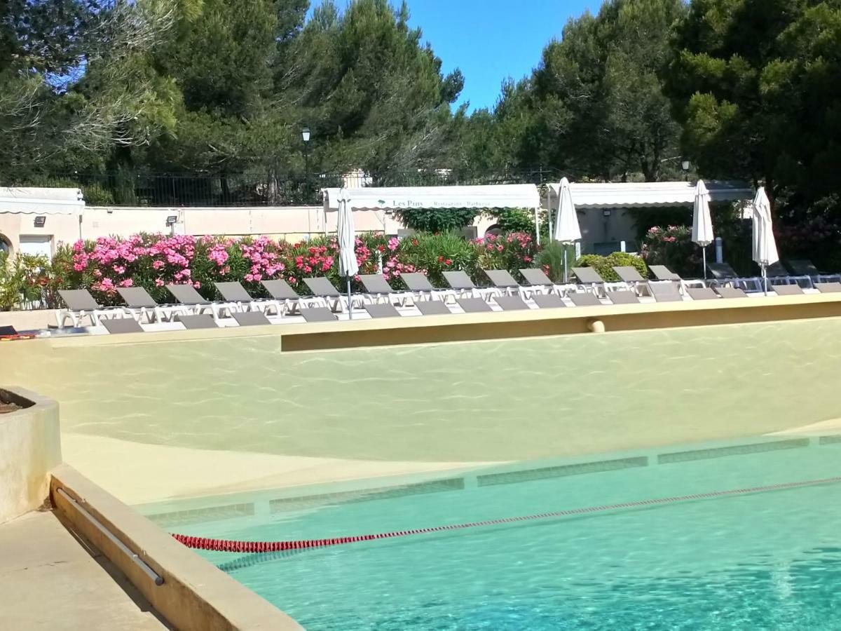 Charmant T2 Climatise Avec Belle Vue , Golf De Pont-Royal Mallemort Exterior foto
